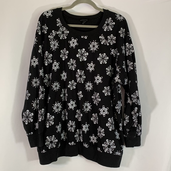 Torrid Black Skull Snowflake Pullover Sweater Top - Picture 2 of 5